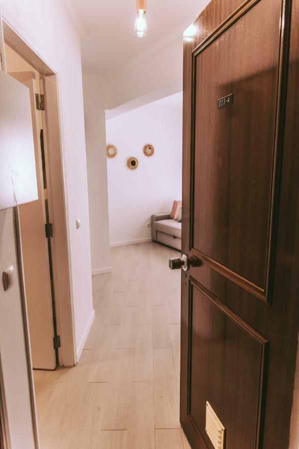 Vaumar Pool & Beach Apartment Портиман Екстериор снимка